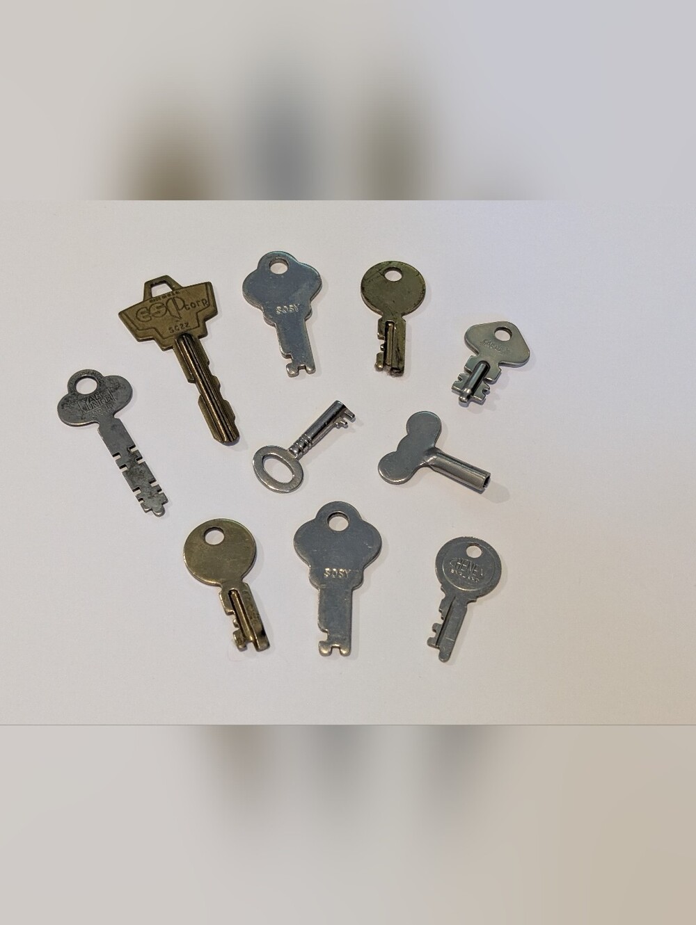 Vintage Keys - Lock, House, Clock, Skeleton - Great For Crafts!